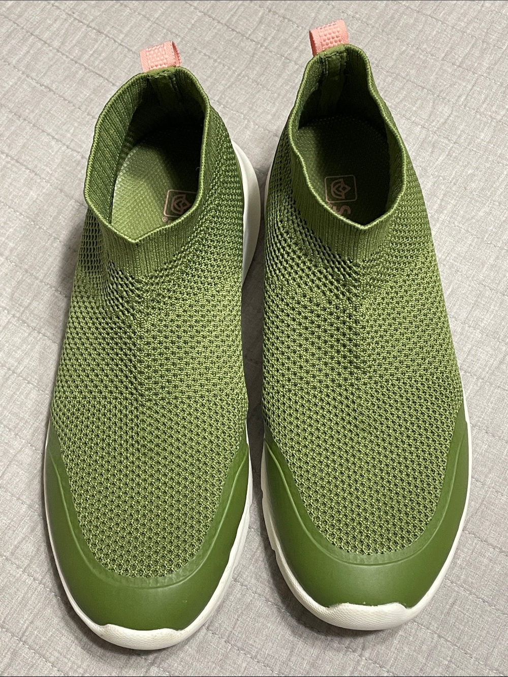 Spenco Yoga Stretch Green Knit Pull on Women's Sneakers Size 9D Wide Casual Yoga